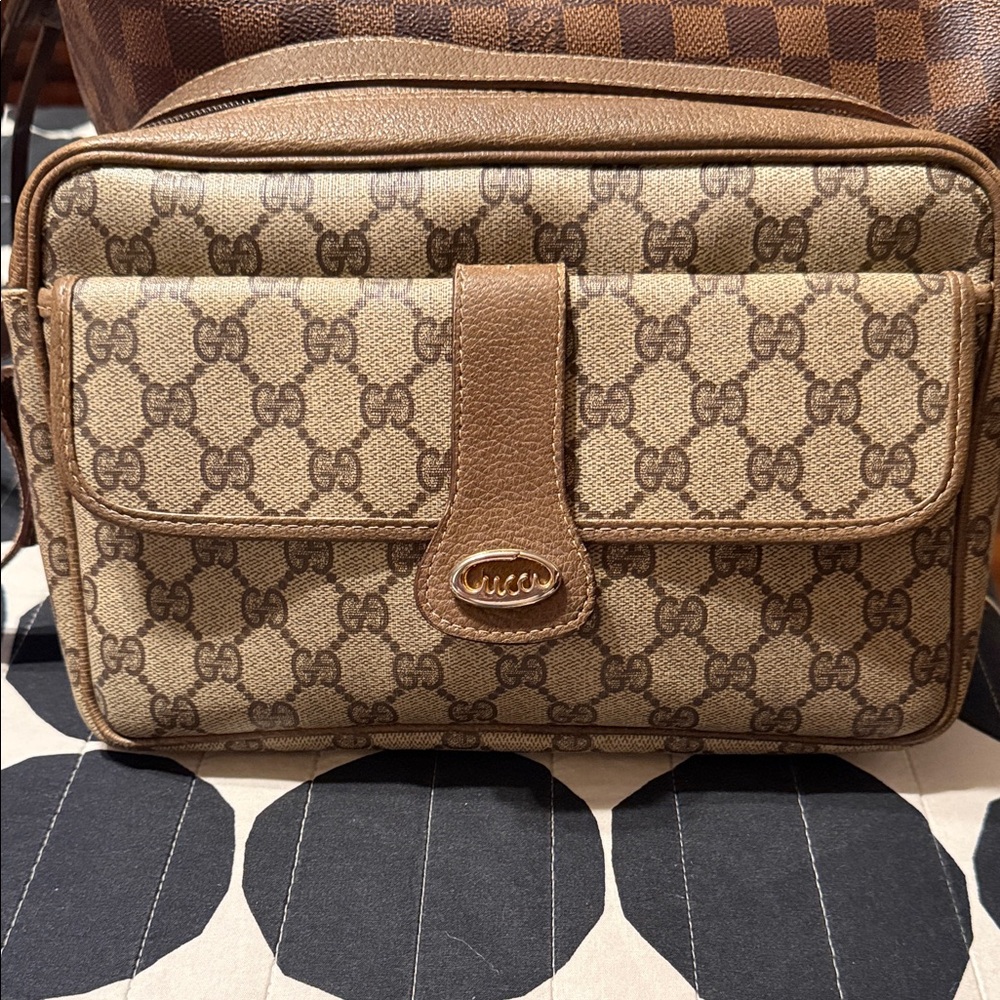Gucci Tan and Brown Monogram Messenger Bag - Picture 1 of 12